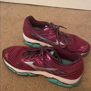 Mizuno running shoes